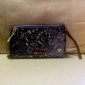 Sakroots Large smartphone crossbody.